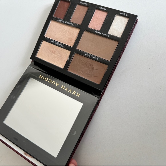 COPY - KEVYN AUCOIN - The Contour Book - The Art of Sculpting and Defining - Picture 3 of 5